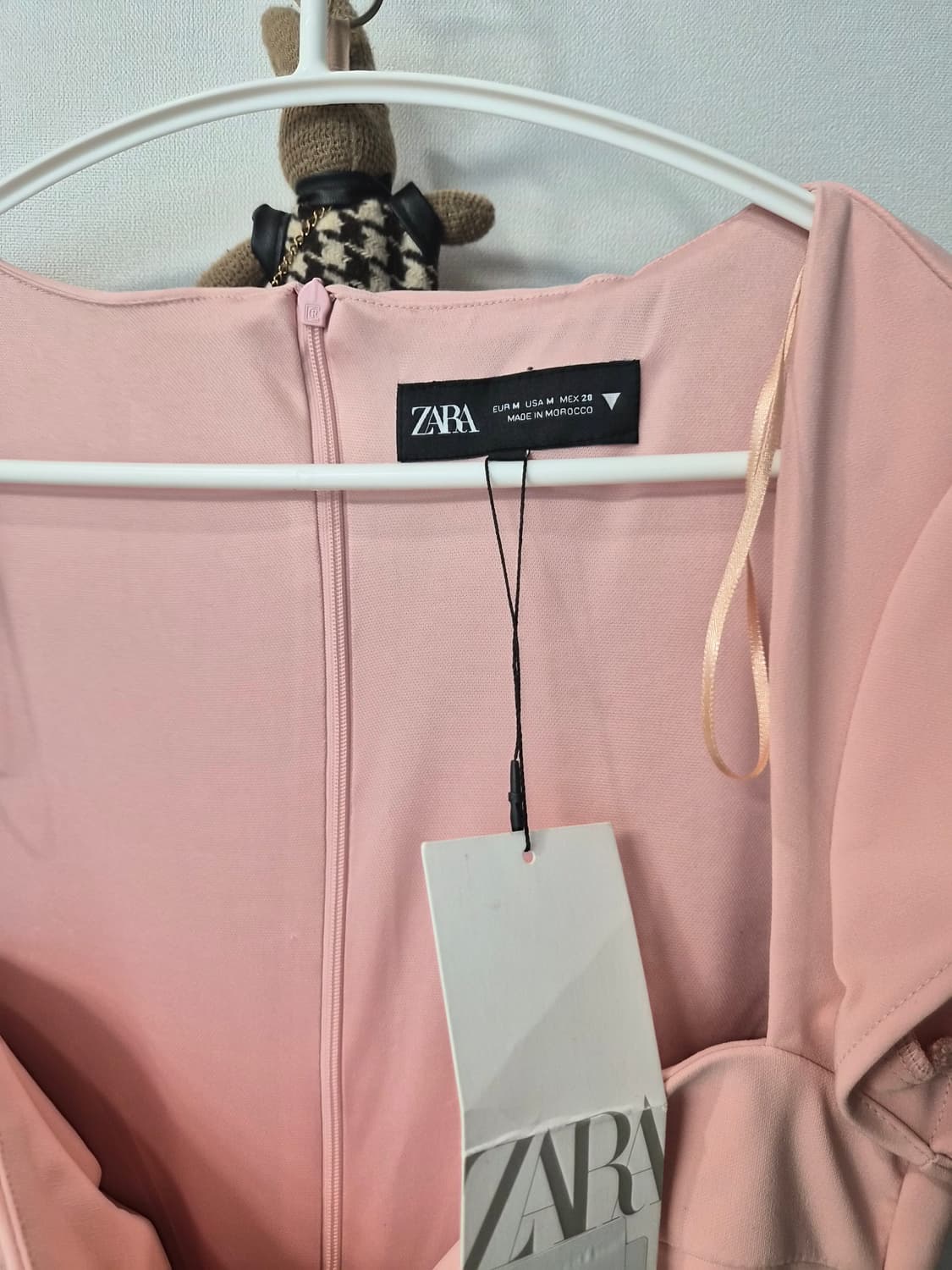 택있는새상품자라(ZARA) 핑크 벨티드 하트넥 롱 원피스 상품이미지2