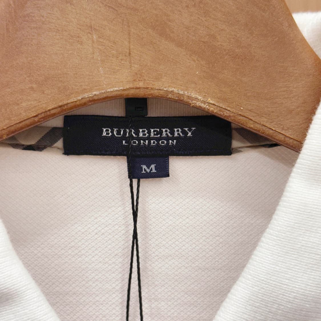 버버리 런던 카라 반팔 피케 코튼 티셔츠 포켓 디테일 화이트 상품이미지7