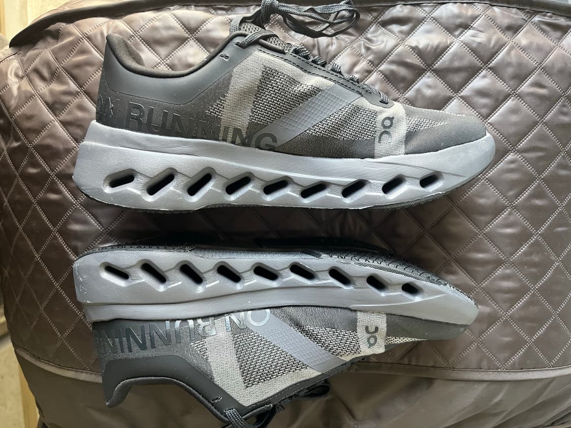 온러닝 클라우드서퍼 넥스트 블랙 이클립스 상품이미지2