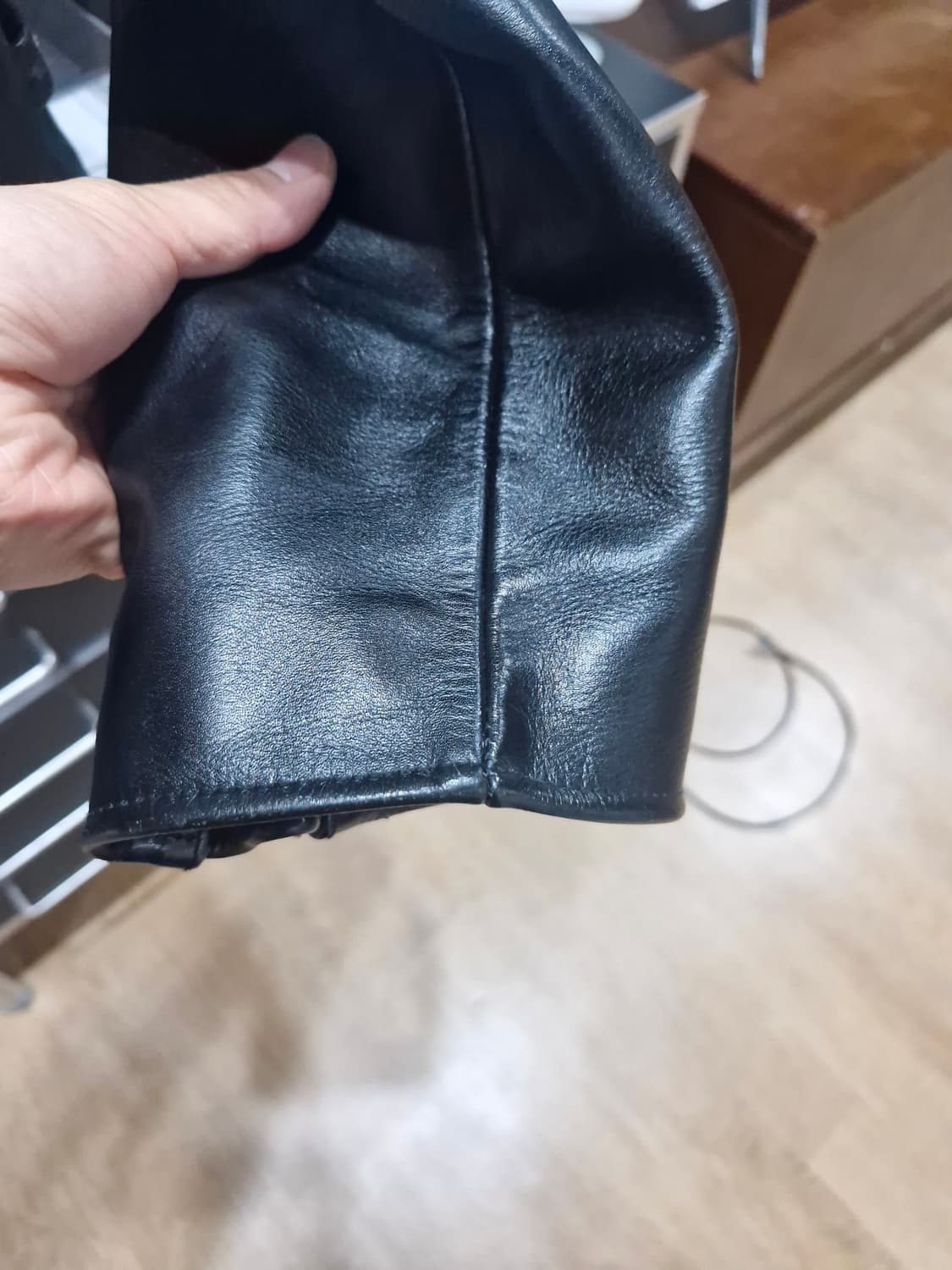 토니웩 카프레더크롭자켓L사이즈팝니다 상품이미지6