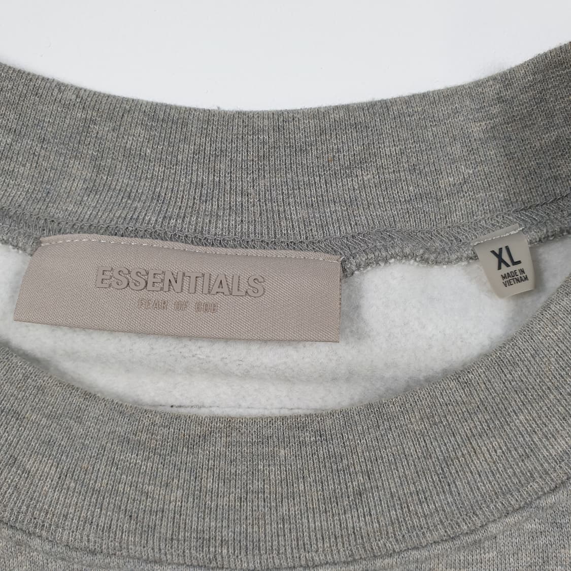 에센셜 맨투맨 상품이미지2