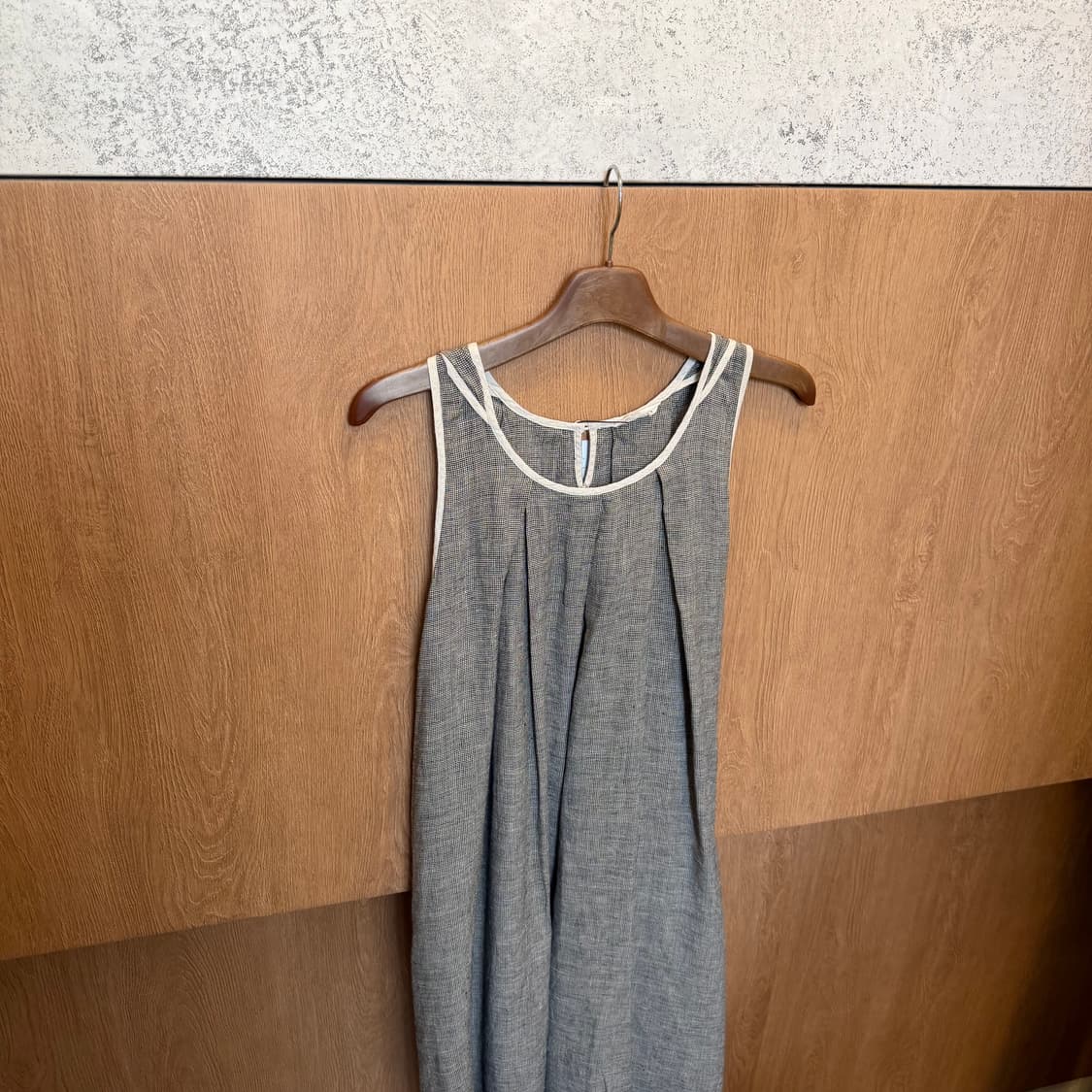 빈티지 라운드넥 슬리브리스 롱 원피스 잔체크 패턴 디테일 블랙 상품이미지3