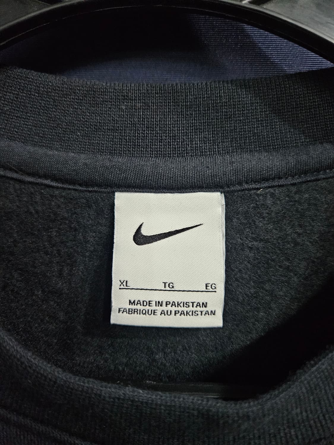 나이키 자수 블랙컬러 남성 105 기모 맨투맨  상품이미지3