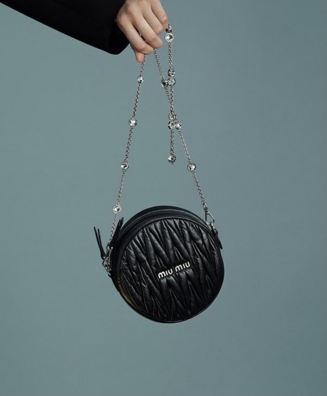 미우미우 마테라쎄 미니 원형백 상품이미지2