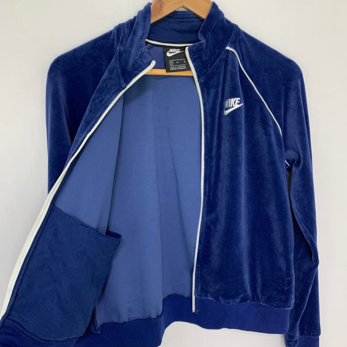나이키 벨벳 트랙탑 져지 세미 크롭기장 네이비 여성 M 상품이미지5
