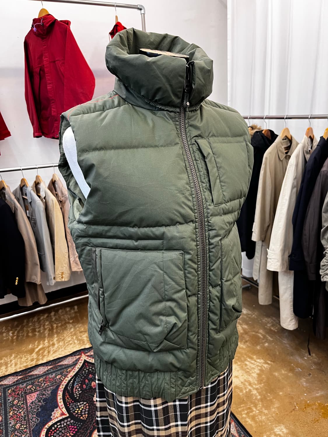 디젤 밀리터리 패딩 베스트 카키 상품이미지1