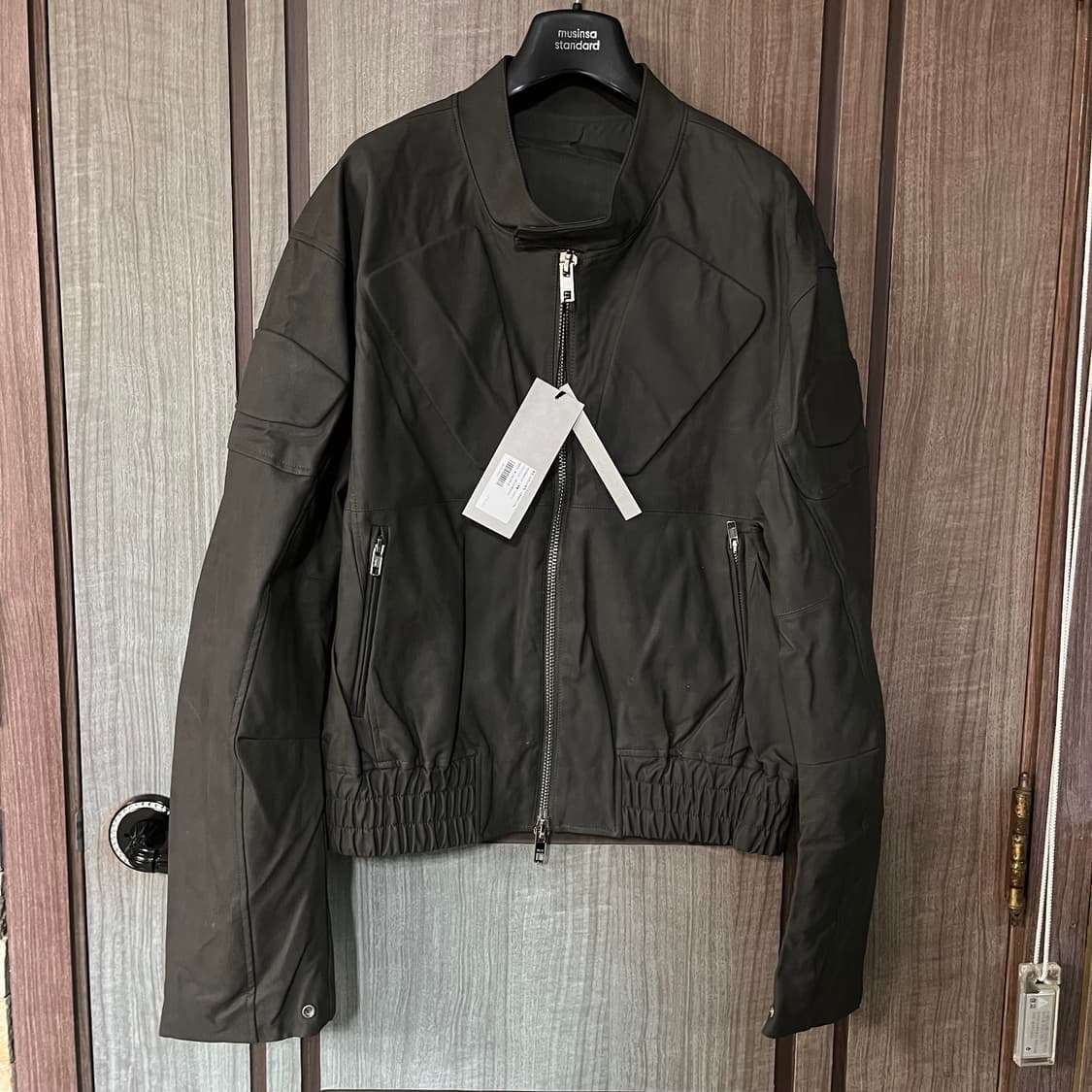 [새상품] 르마드 엠보 라이더 자켓 차콜 상품이미지3