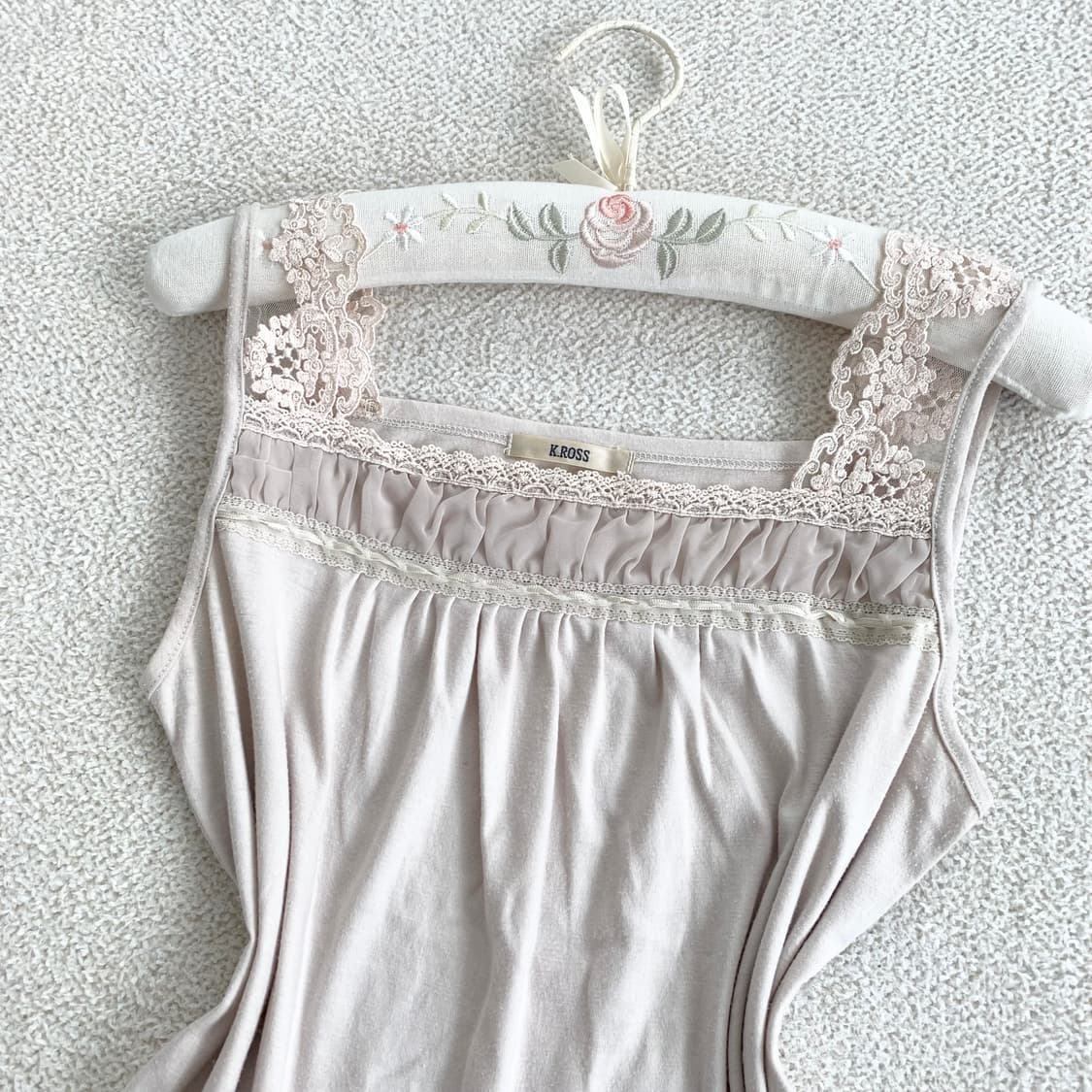 밀크티 핑크 ♥ 레이스 보들 슬리브리스 상품이미지2