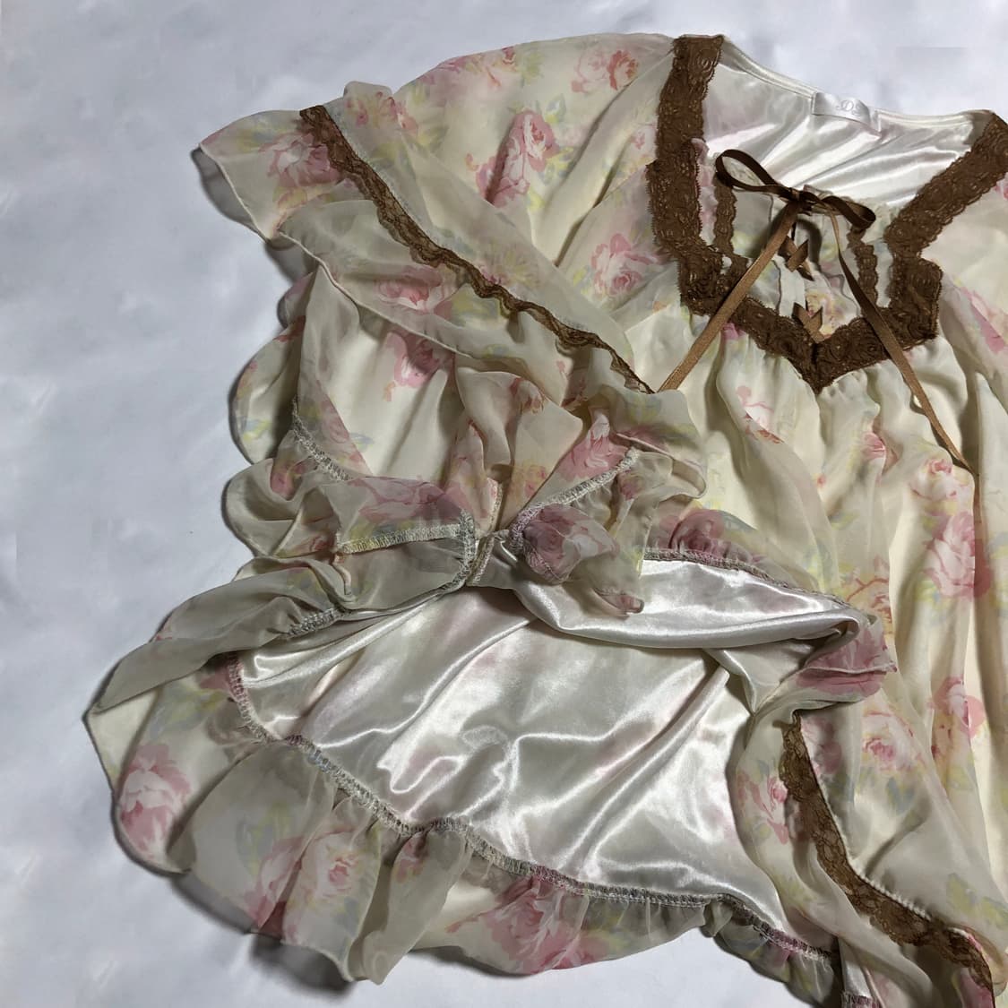 deary 꽃무늬 케이프 블라우스 상품이미지3