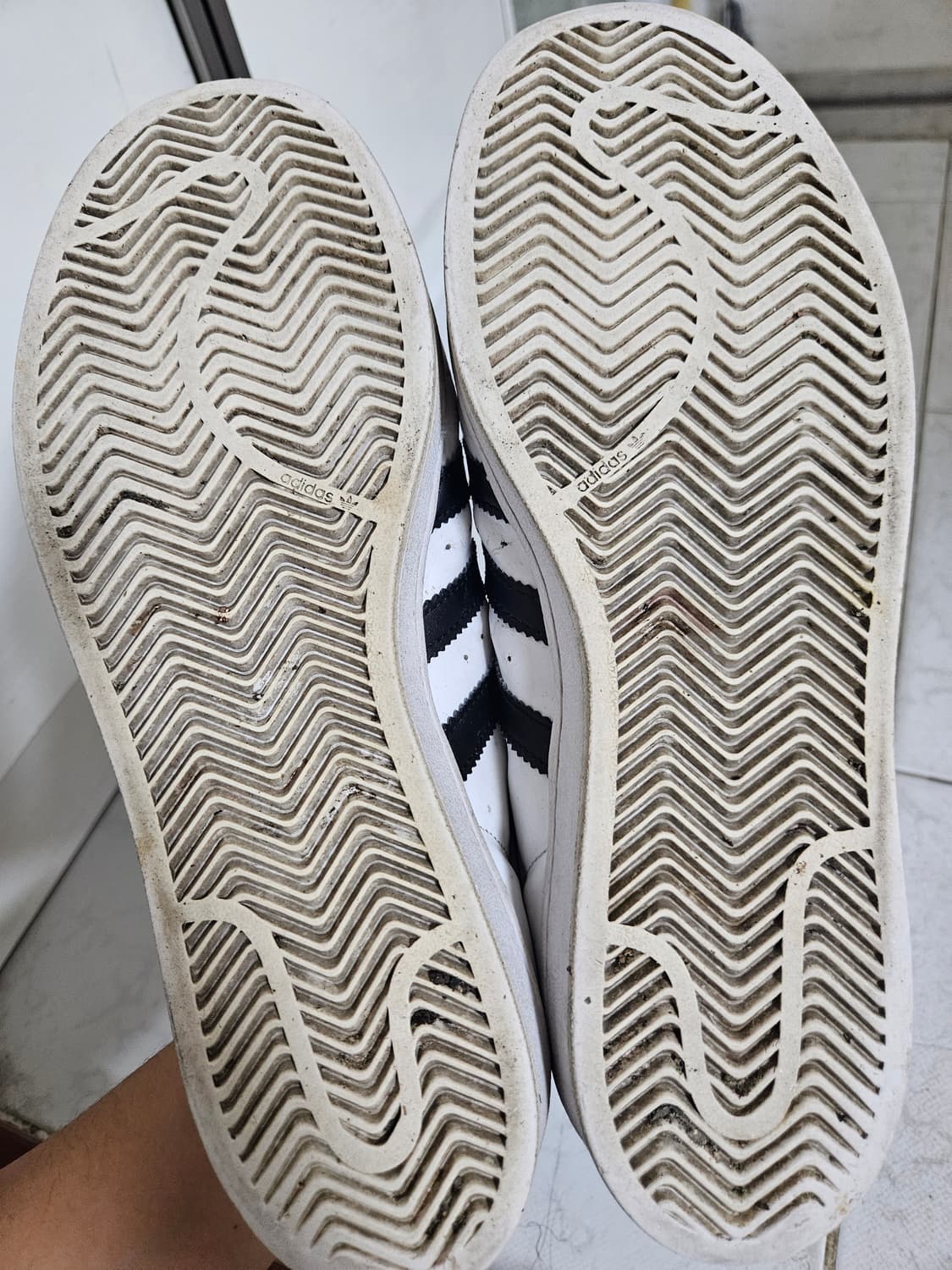 아디다스 슈퍼스타  니고 베어풋 275 상품이미지6