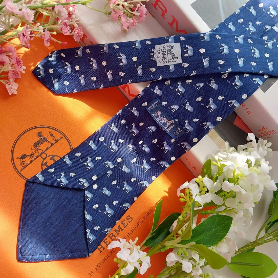 에르메스 네이비 동물 모티브 넥타이 9.5cm A+~A등급 K2467
 상품이미지4