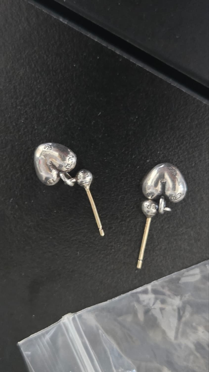 크롬하츠 하트 드롭 이어링 상품이미지2