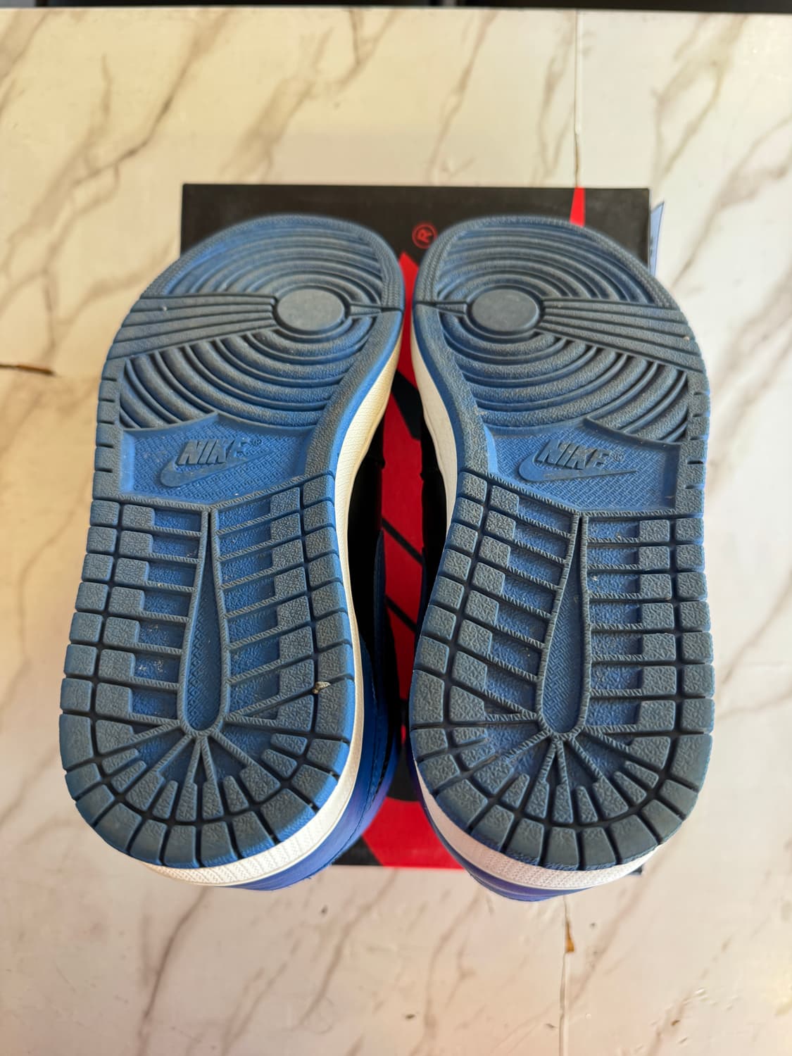 조던1 레트로 하이 로얄(2017) 265 팝니다 상품이미지4