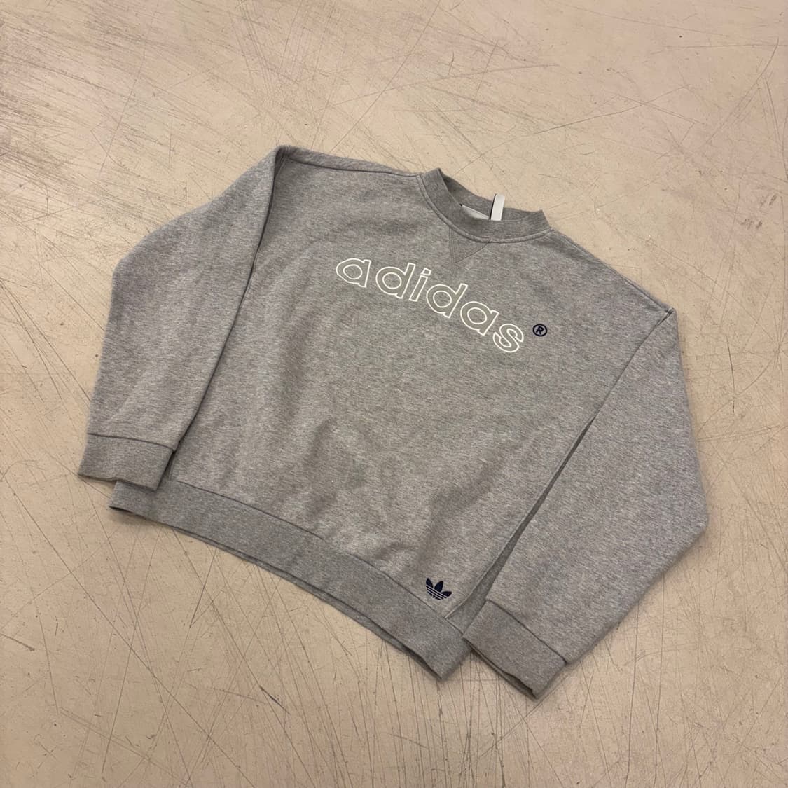 아디다스 빅로고 오리지널 그레이 맨투맨 상품이미지1