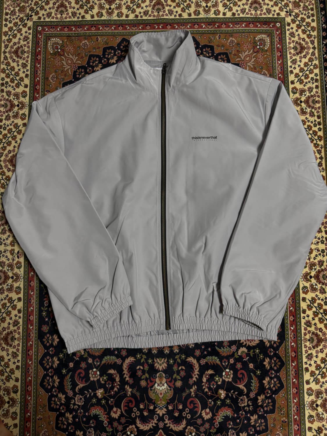 디스이즈네버뎃 바람막이 상품이미지1