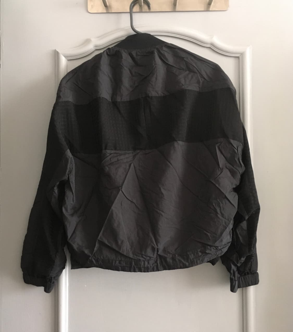 게스 톤톤 배색 봄버 s사이즈 상품이미지2