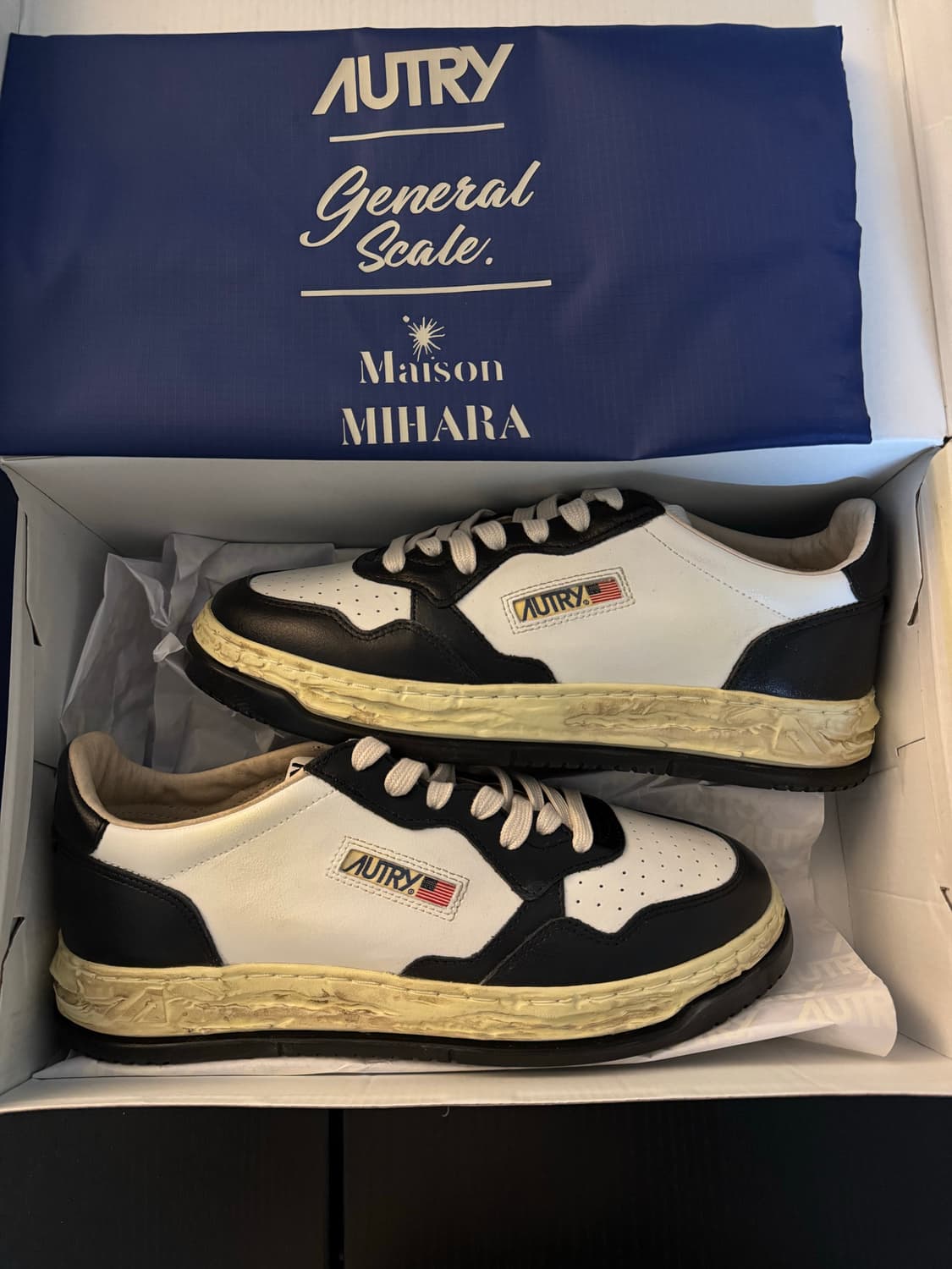 오트리 x  MAISON MIHARA YASUHIRO 스니커즈 상품이미지1