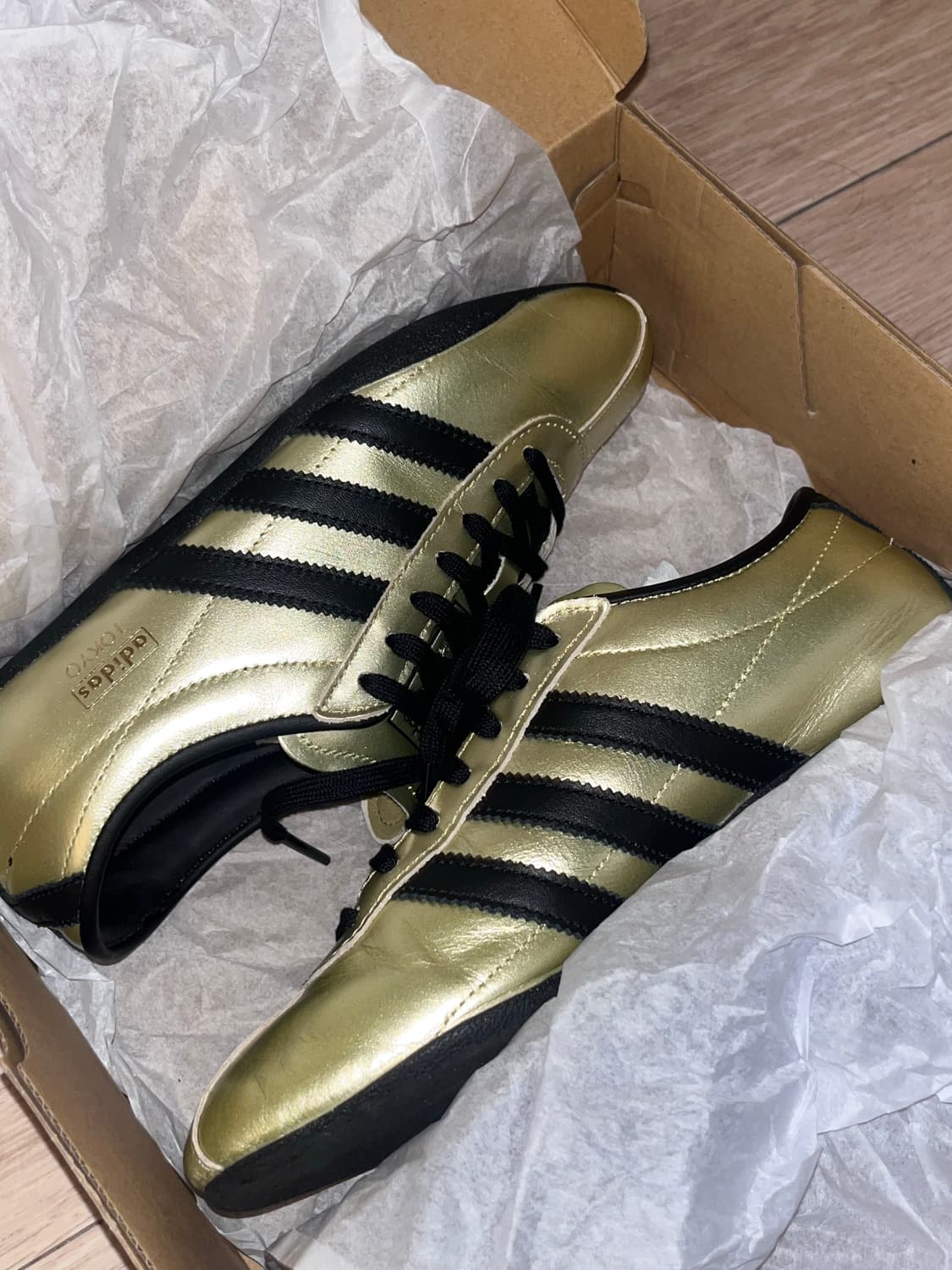 아디다스 도쿄 상품이미지2