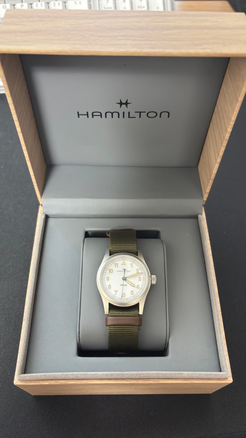 해밀턴 카키필드 쿼츠 33mm 화이트 상품이미지3