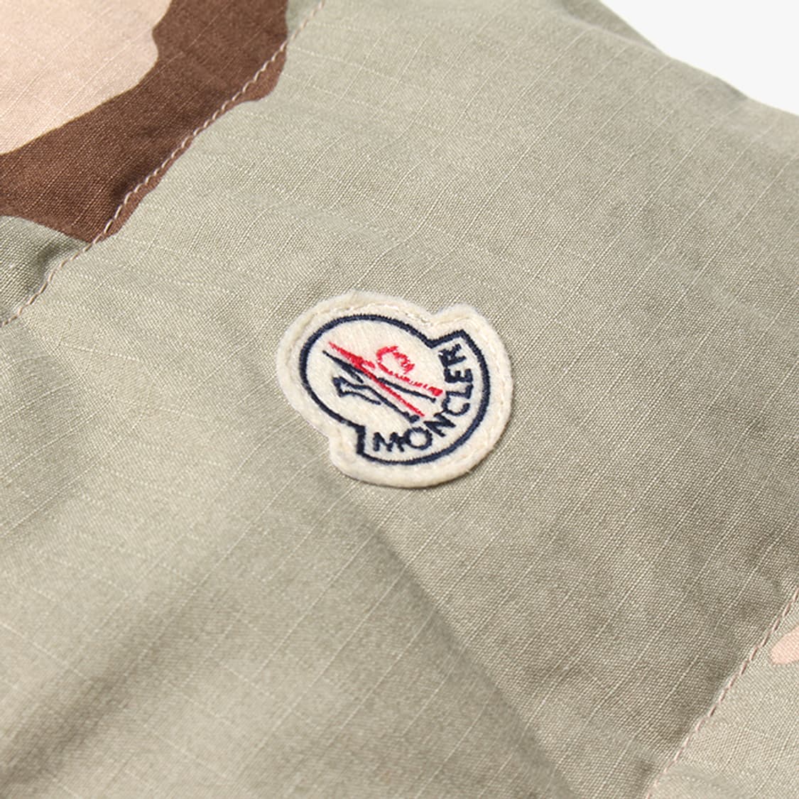  MONCLER X C.D.G "Pattern Down Vest" 상품이미지5