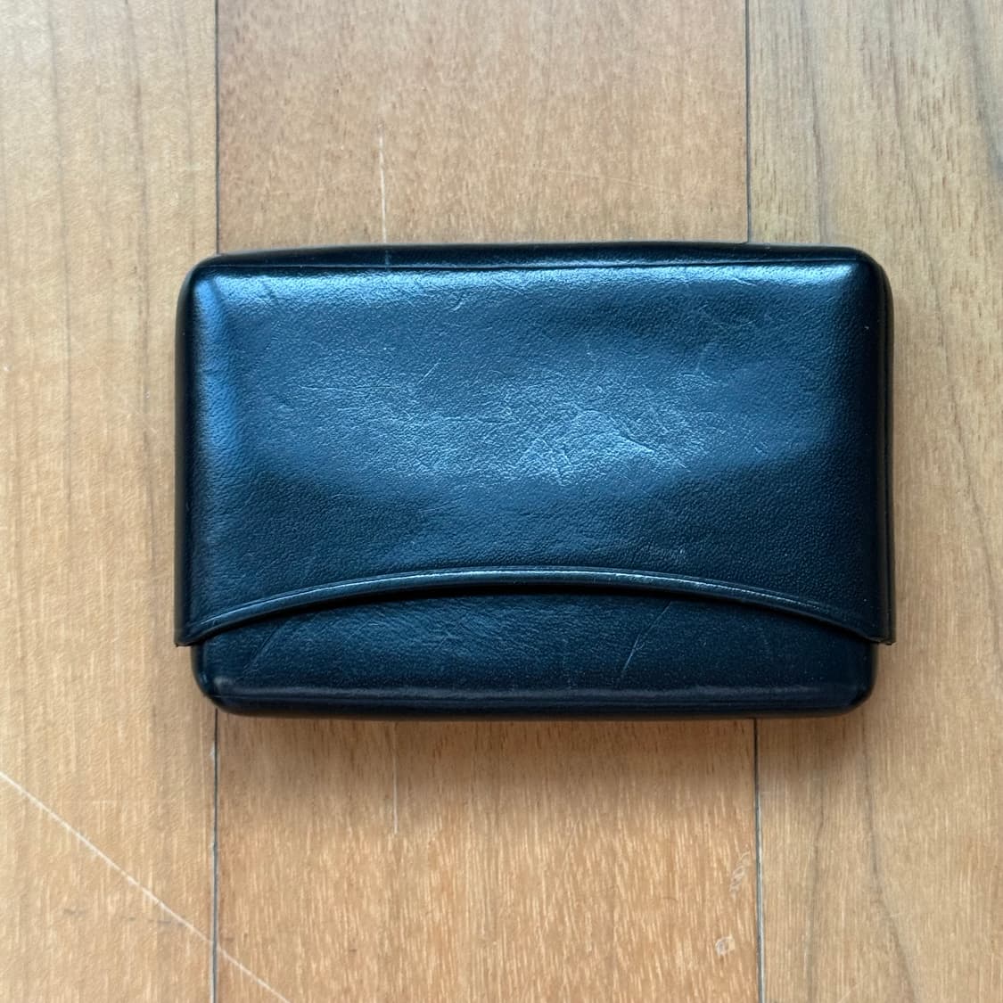 르메르 몰디드 카드홀더 카프 레더 블랙 상품이미지5