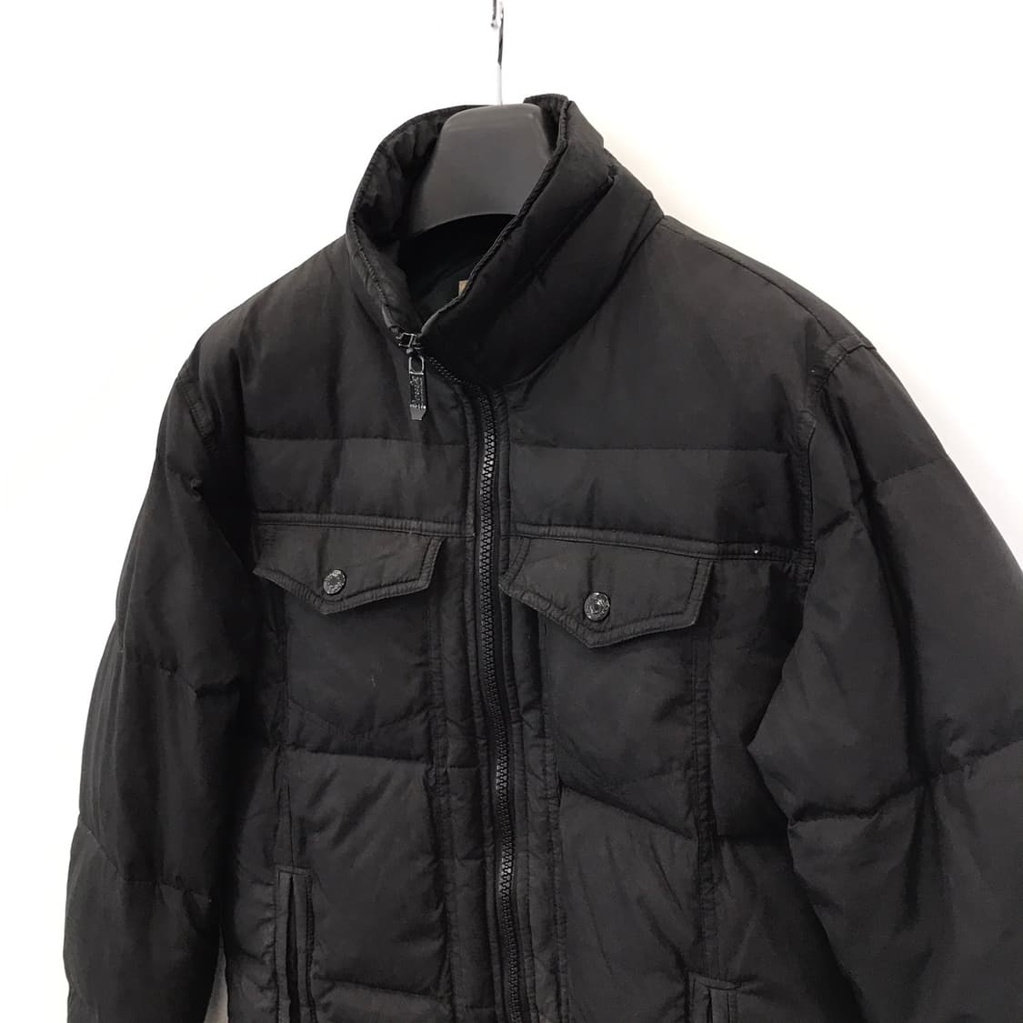 리바이스 숏 푸퍼 덕다운패딩 [M사이즈] 상품이미지2