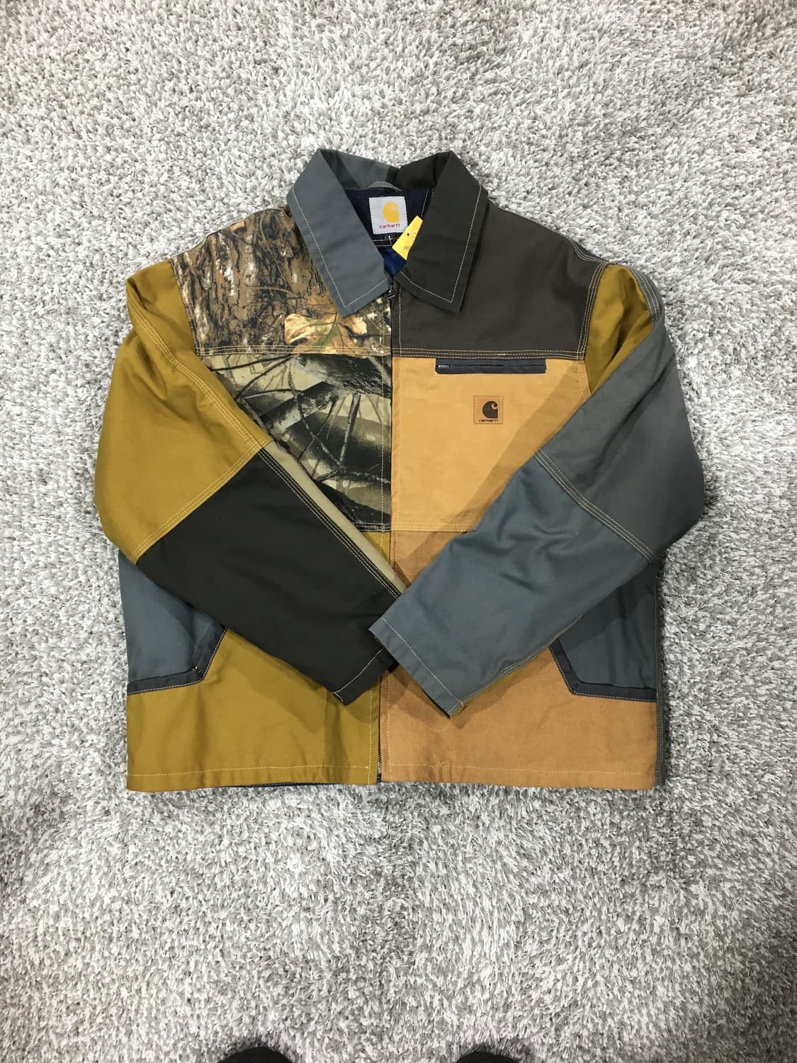 칼하트 패치워크 자켓 상품이미지1