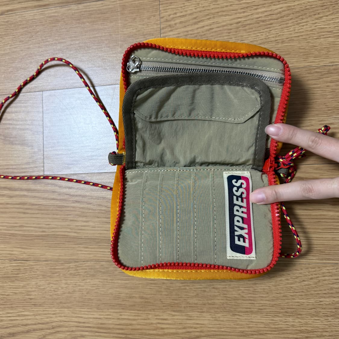 프루아 FFROI 트래블러 월렛 여권지갑 겸 미니백 가방 상품이미지3