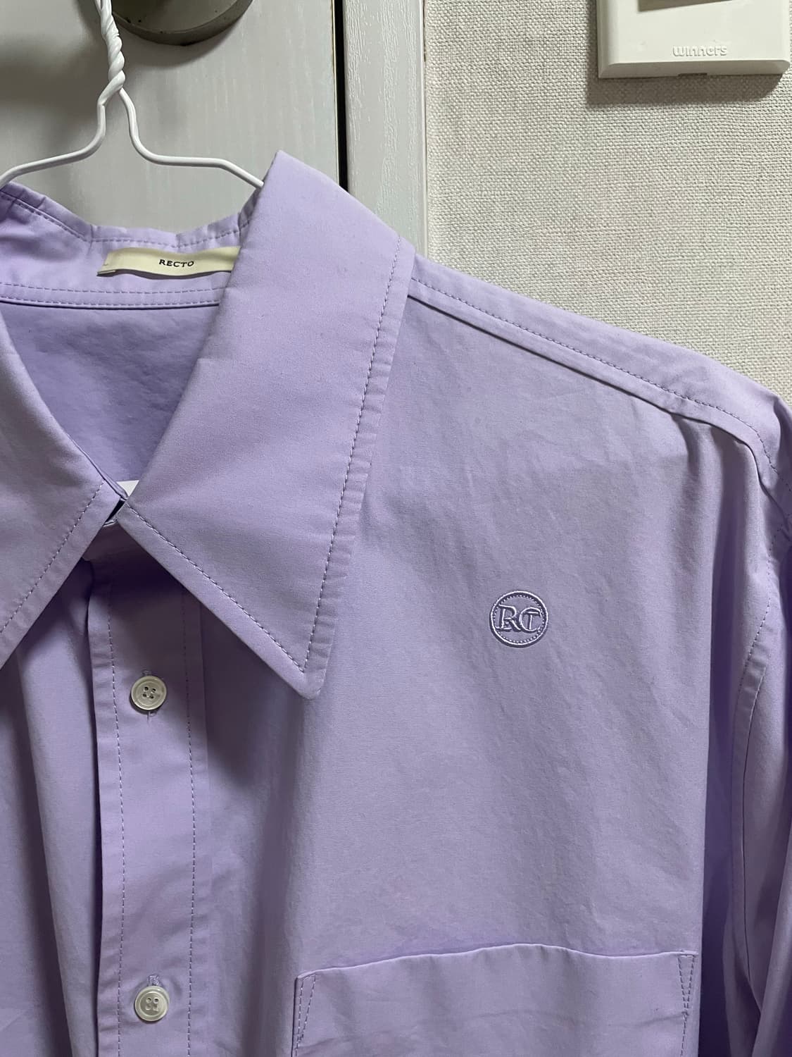 새제품) 렉토 오버핏 rc 로고 코튼 셔츠 라벤더 S 방탄 진 착용 상품이미지9