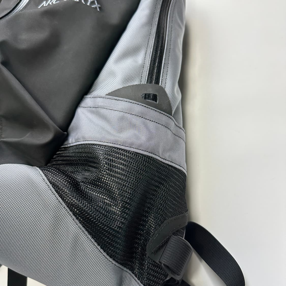 ARC'TERYX x BEAMS 아크테릭스 빔즈 아로 16 백팩 상품이미지5