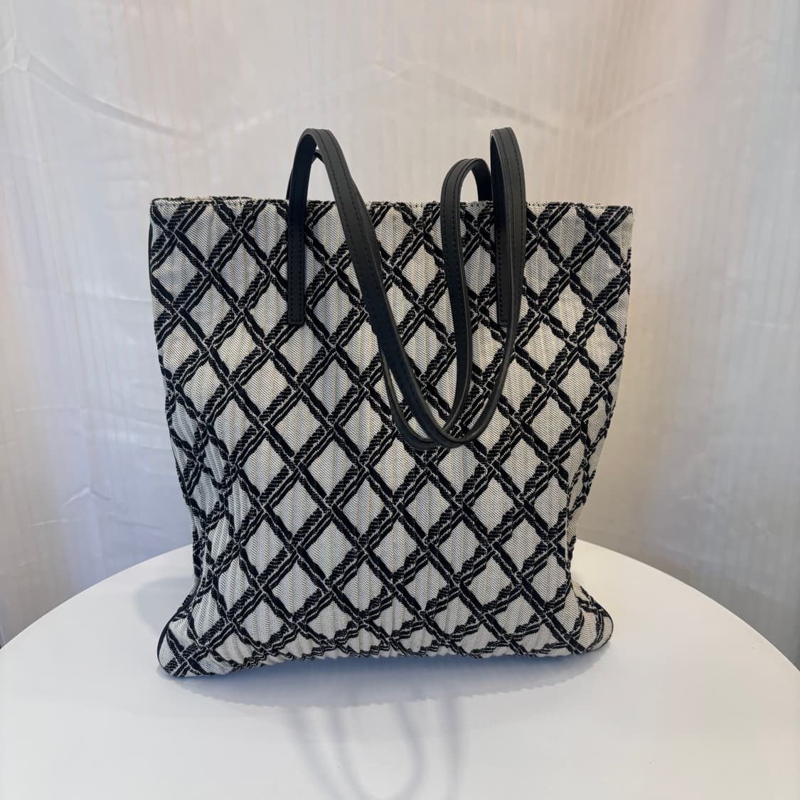 정품 루즈앤라운지 체크 숄더백     상품이미지4