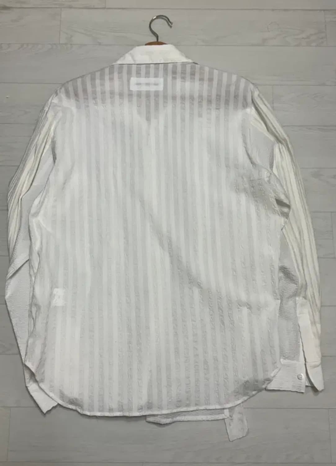 더뮤지엄비지터 컬렉션 셔츠 상품이미지2