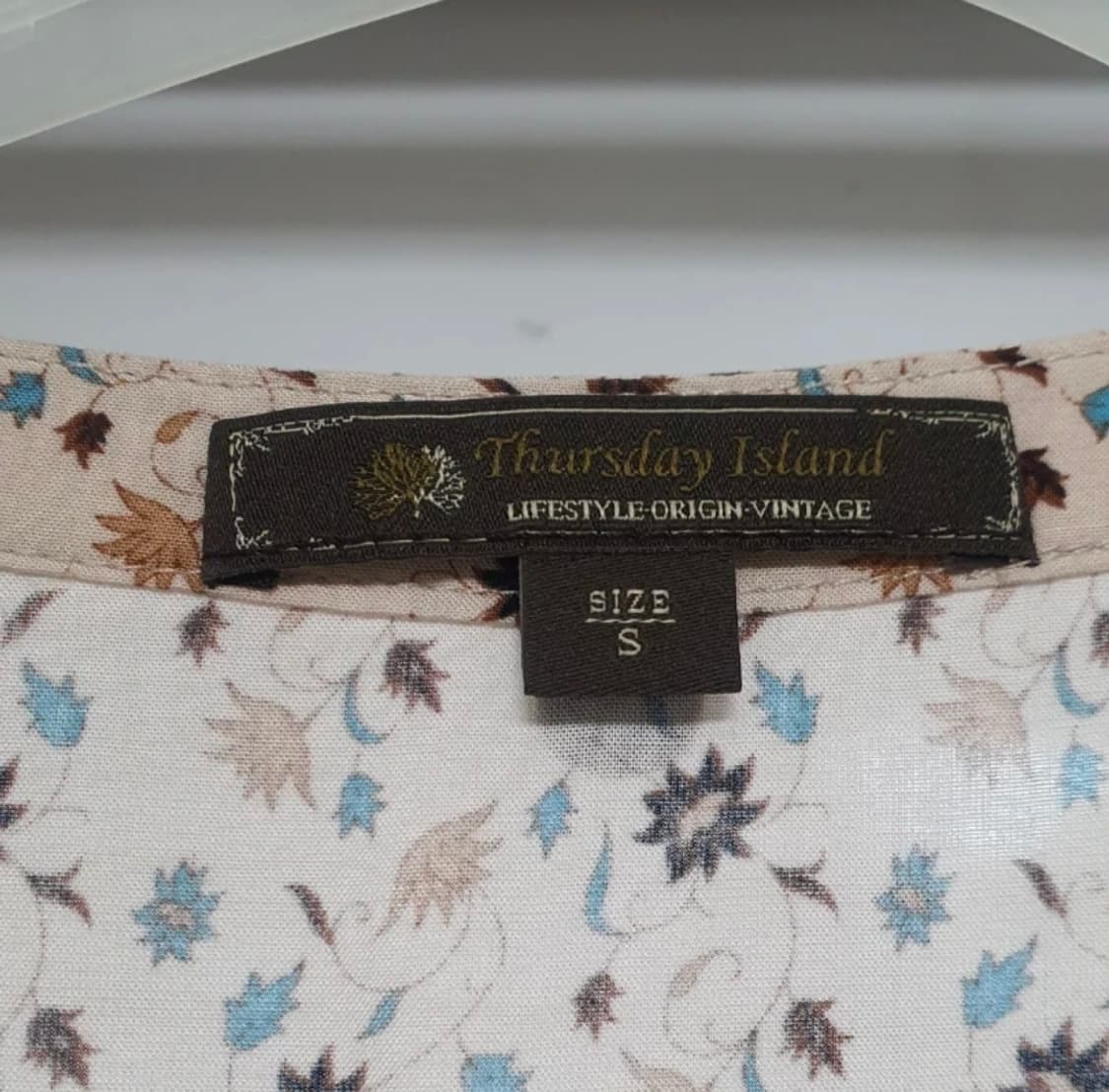 새상품급 써스데이아일랜드 플라워 블라우스 겸 원피스 상품이미지2