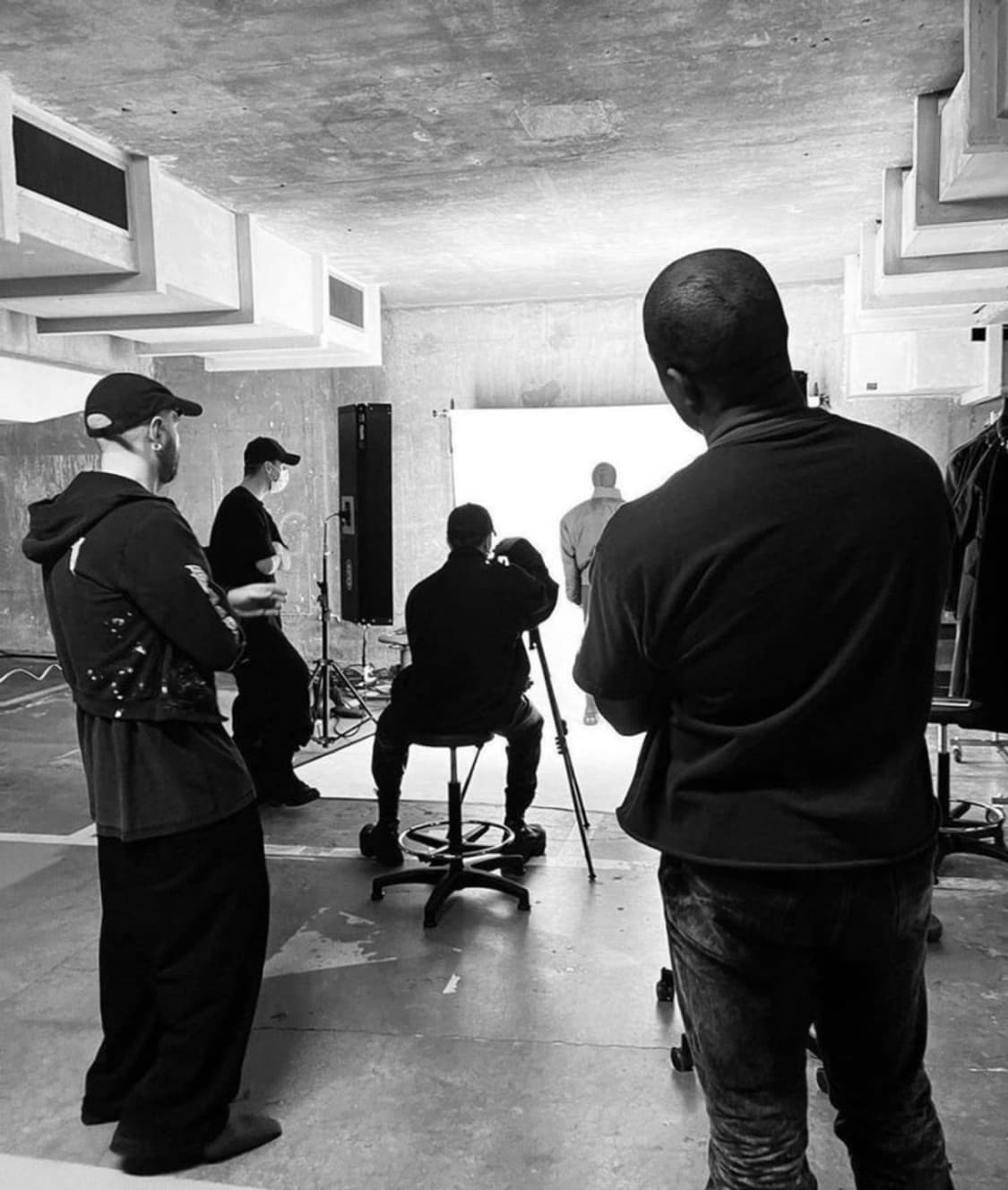 이지 갭(Yeezy Gap) 발렌시아가 콜라보 오버핏 블랙 롱패딩 자켓 상품이미지6