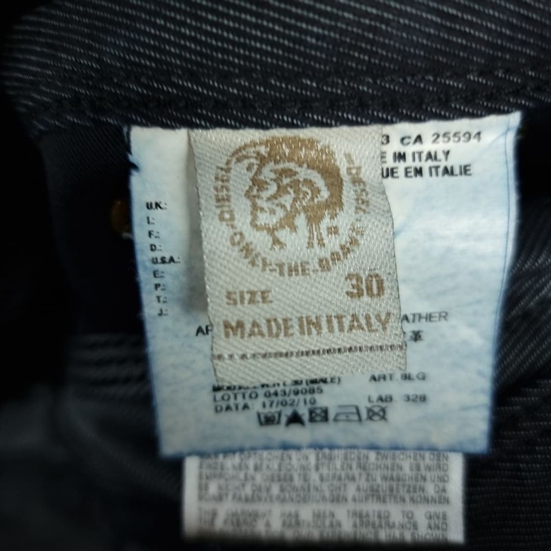 [디젤] 슬핌핏 생지 데님 팬츠 청바지 P01553 상품이미지9