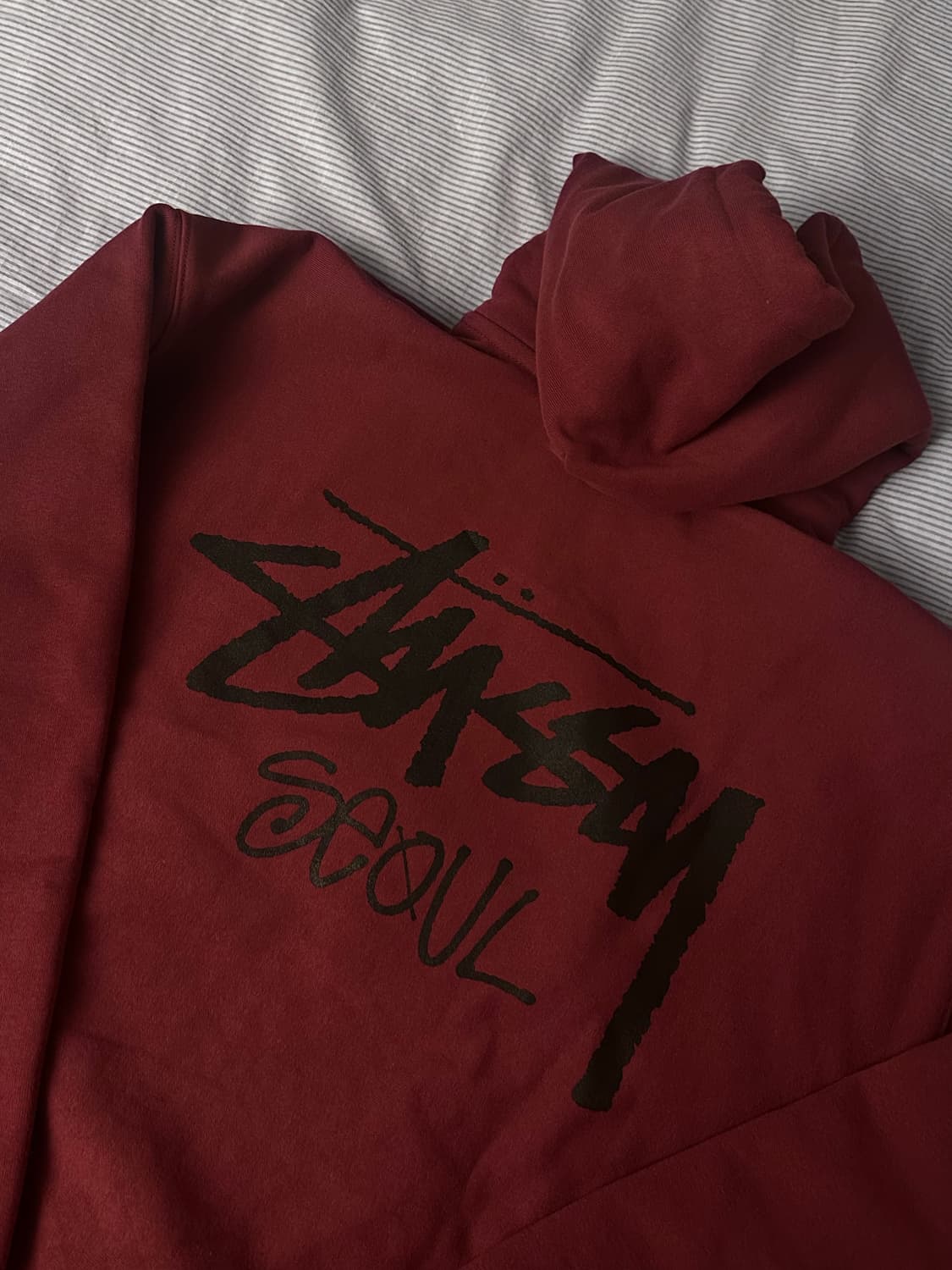 [스투시] 서울 익스클루시브 후드집업 와인 L 상품이미지1