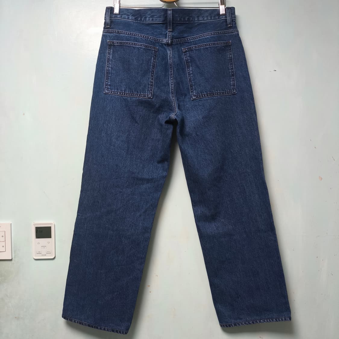 [32] JW앤더슨 유니클로 스트레이트 진 상품이미지3