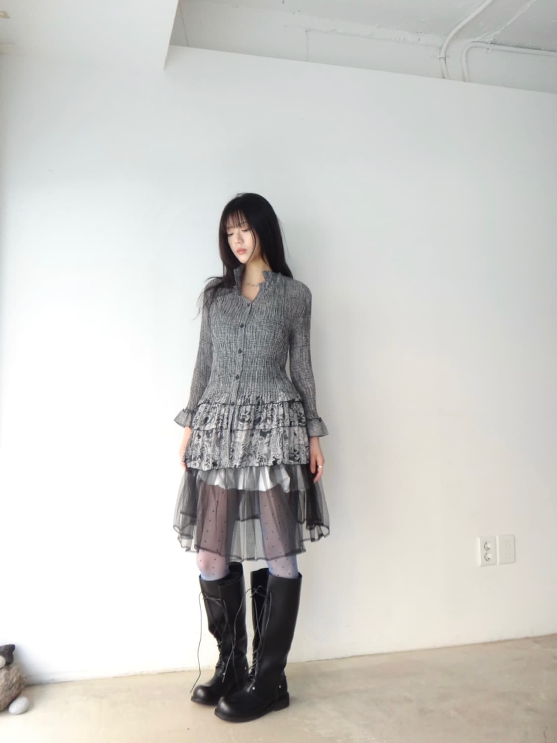 Pebble queen blouse / black 상품이미지4