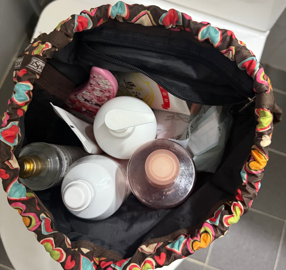 수납력 굿+착샷 / 레스포삭 컬러풀하트 브라운 백팩 복조리백 상품이미지4