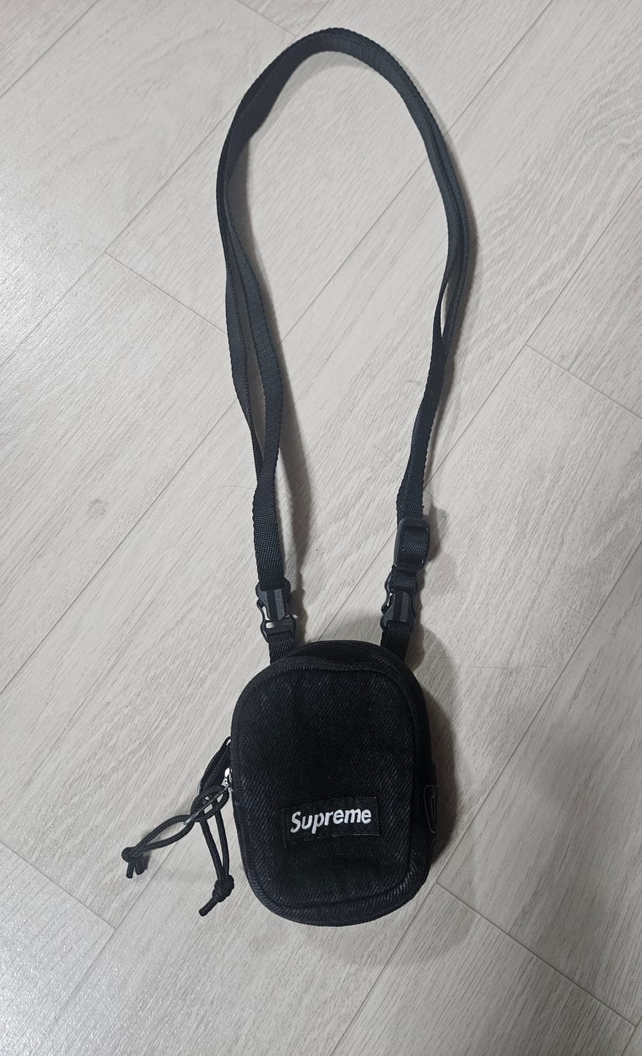 슈프림 카메라백 상품이미지1