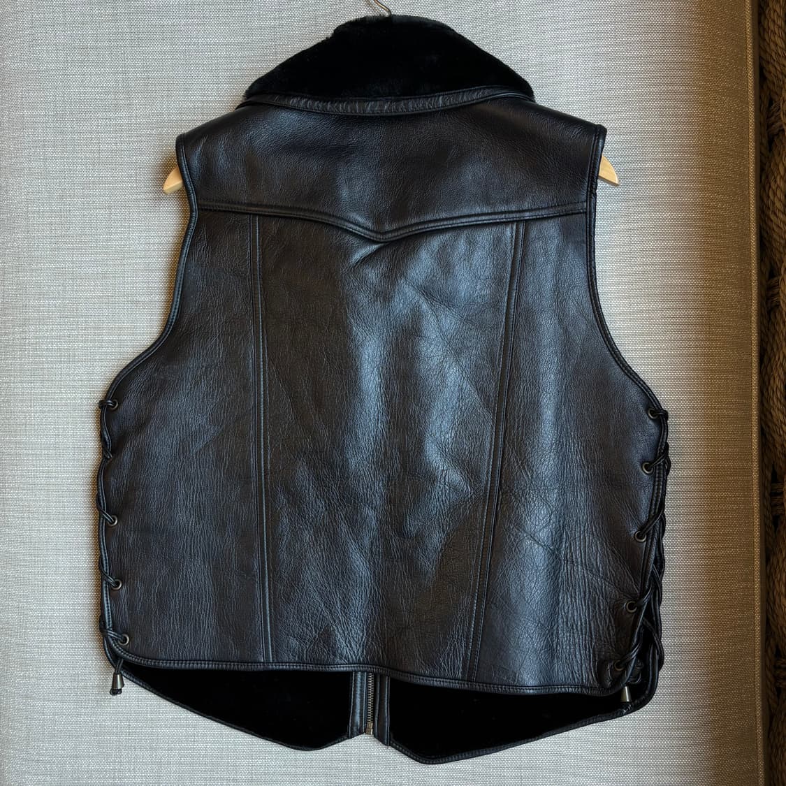 무스탕 블랙 가죽 베스트 남성 (100-105size) 상품이미지3