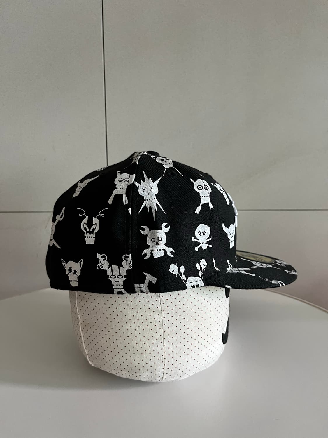 스투시 x futura new era cap 7 5/8 상품이미지4