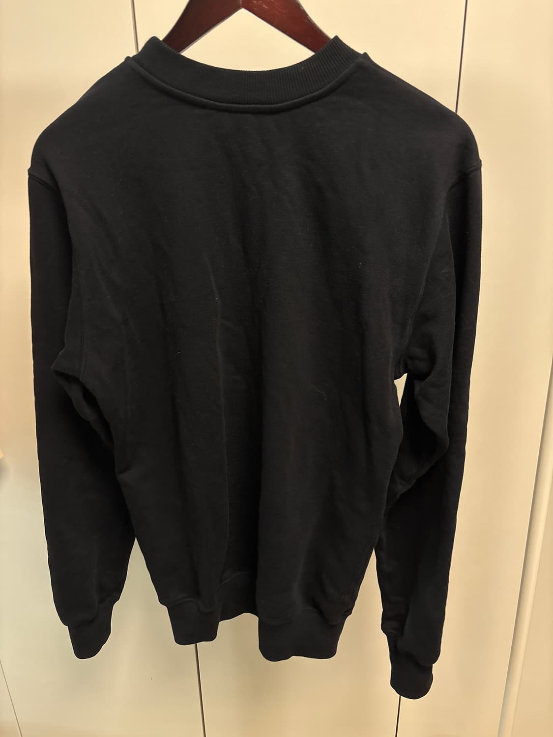 FIORUCCI 블랙 천사 기모 맨투맨 XS 상품이미지3