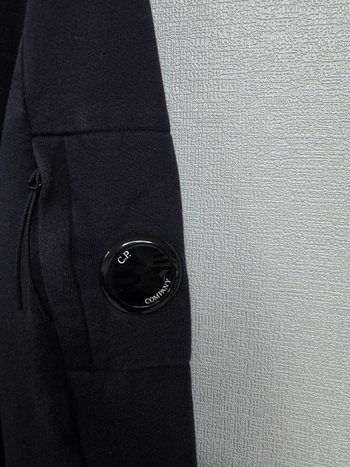 CP컴퍼니 렌즈 맨투맨 상품이미지2