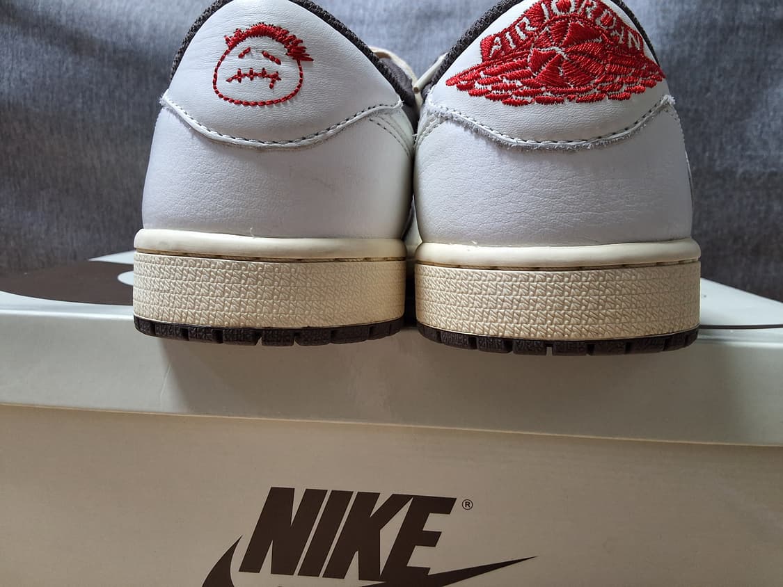 나이키 에어 조던1 트래비스 스캇 리버스모카 265 상품이미지6