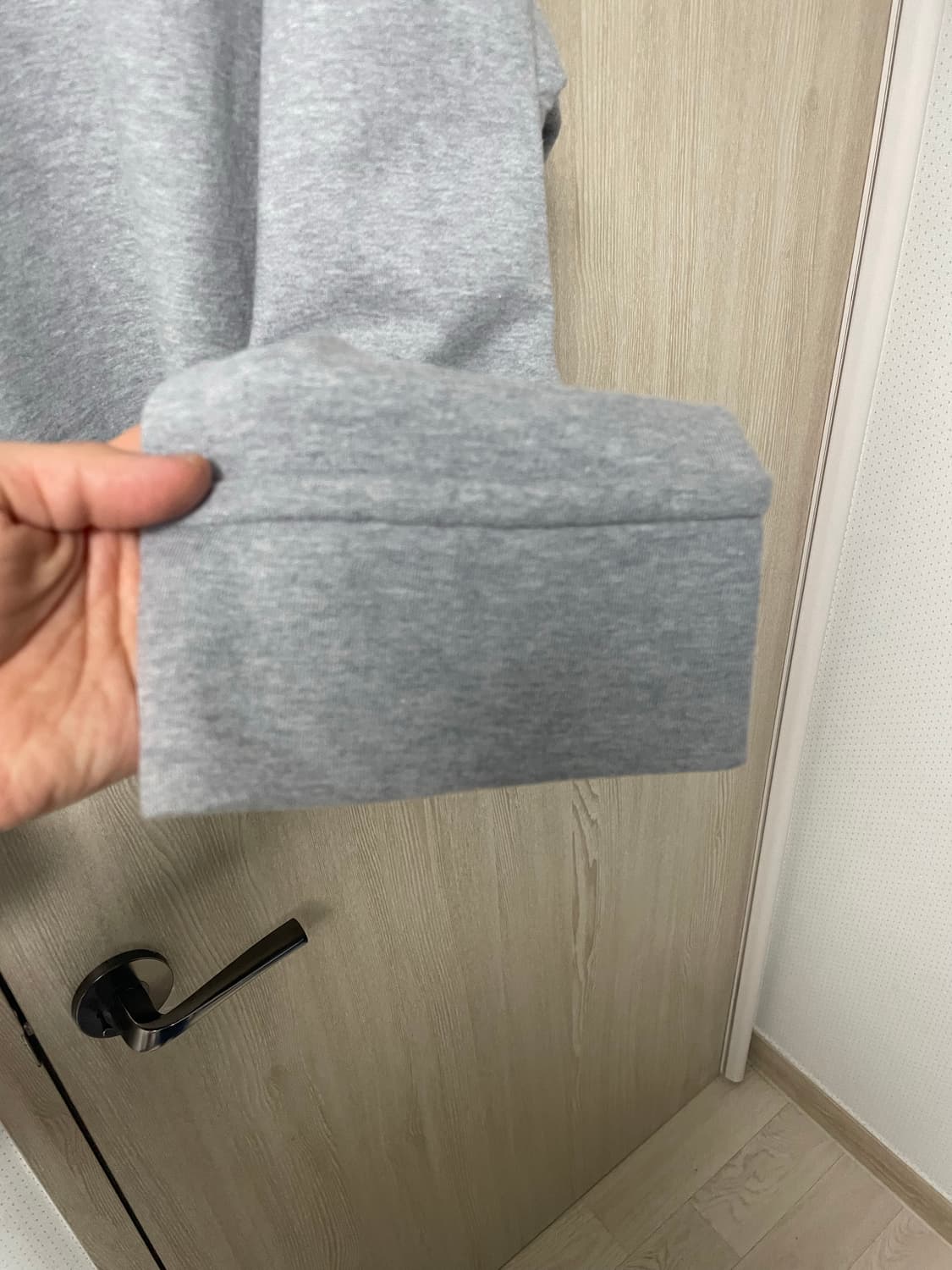 52사이즈, 우영미 턴업 백로고 나염 맨투맨 그레이 상품이미지3