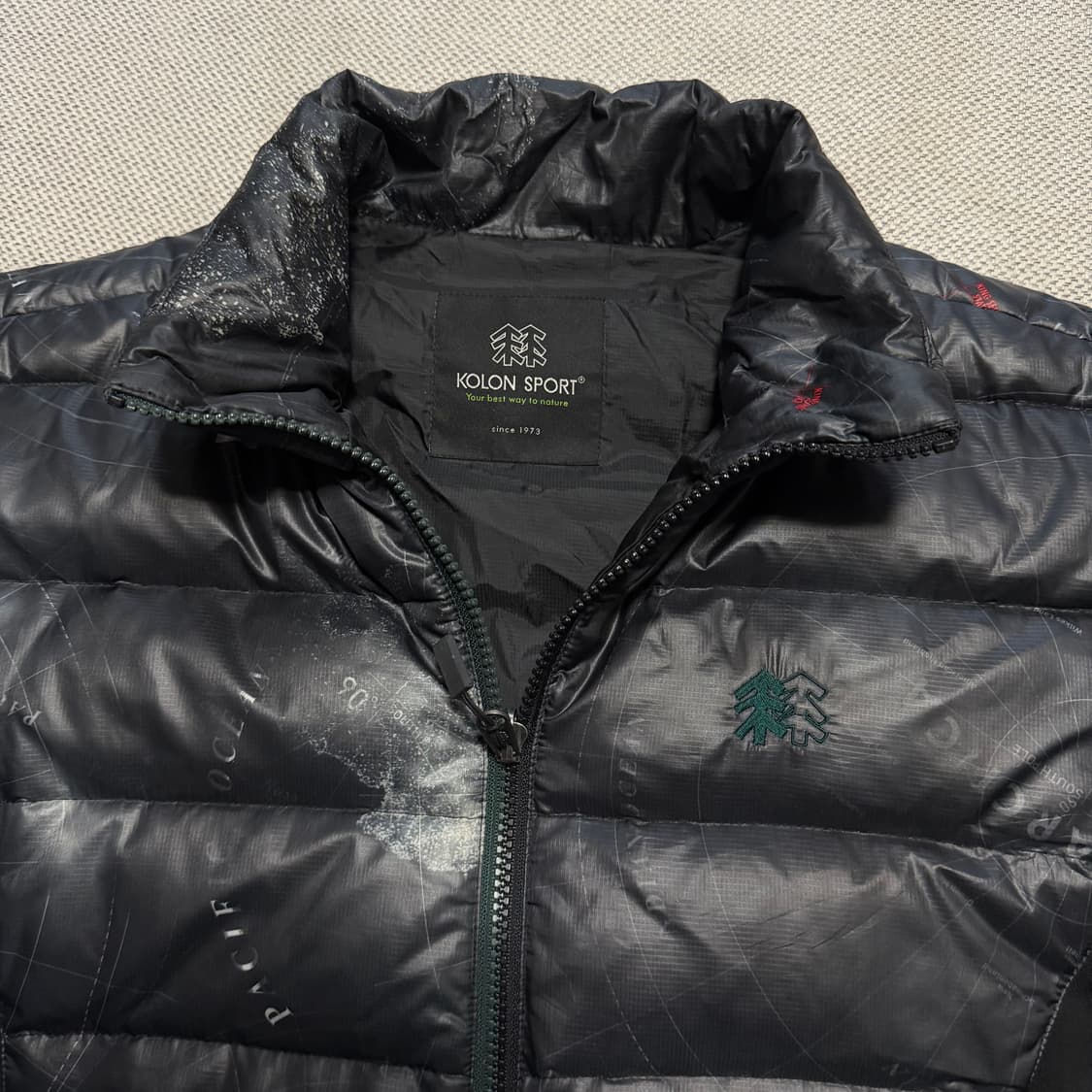 코오롱스포츠 패턴 경량 패딩 상품이미지2