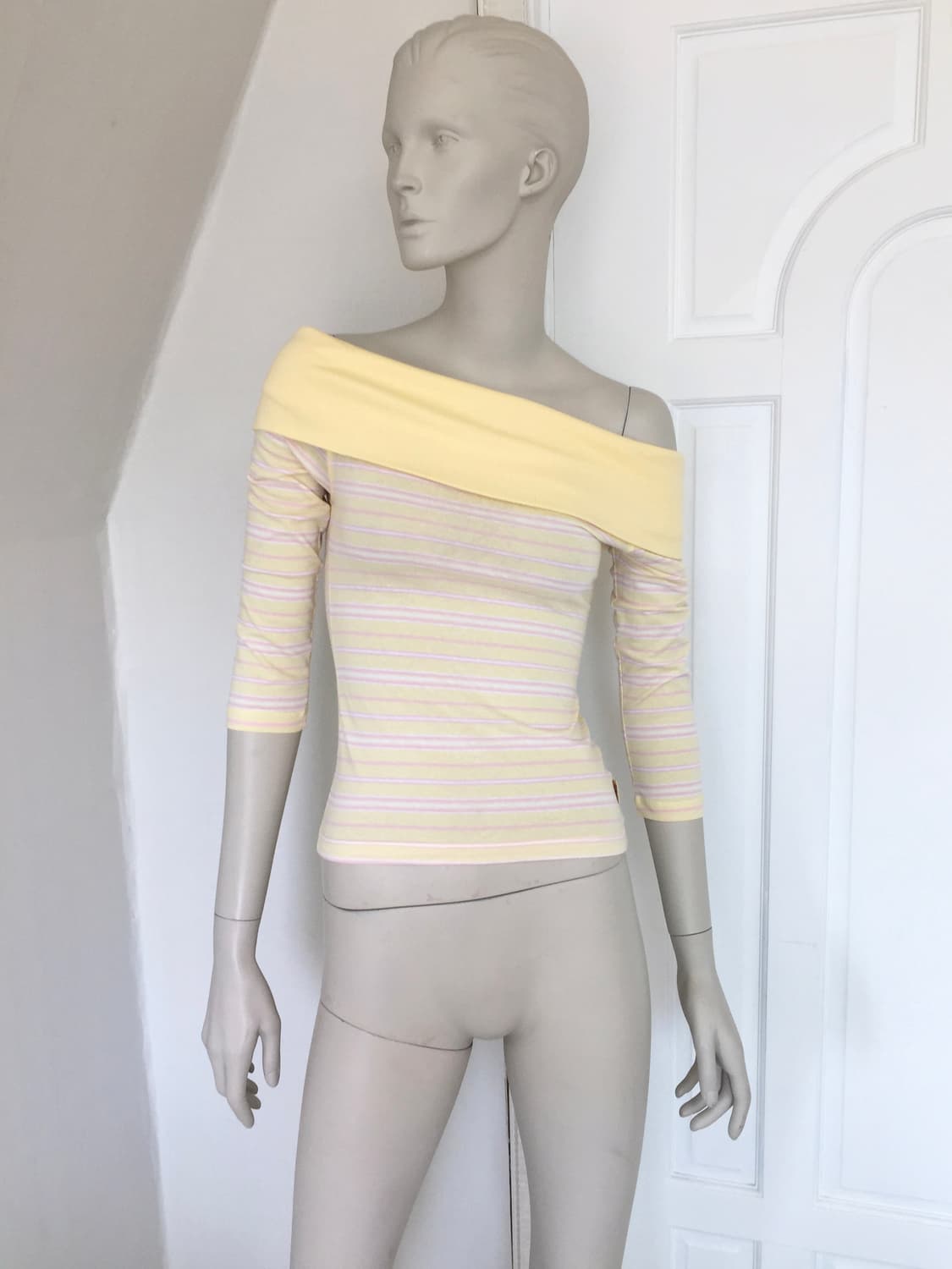 Mixed Lemon  Stripes Off Shoulder Top 상품이미지2