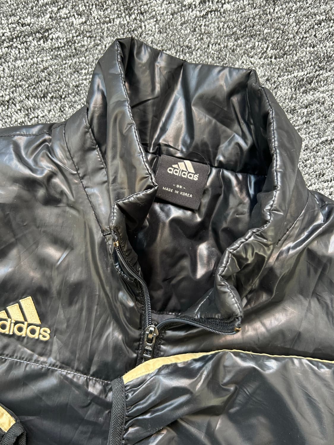 아디다스 블랙 골드 유광 바람막이 점퍼 M 상품이미지5