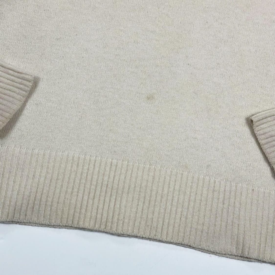 미스치프 우먼 이니셜 아이보리 울 니트 (Free 여성추천) 상품이미지4